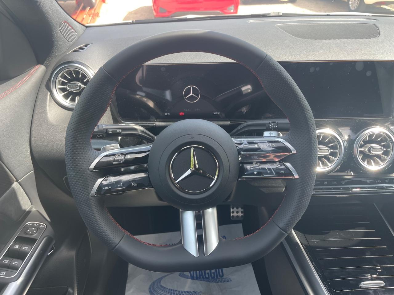 Mercedes Benz GLA200d Premium AMG 2.0 Turbo 150cv