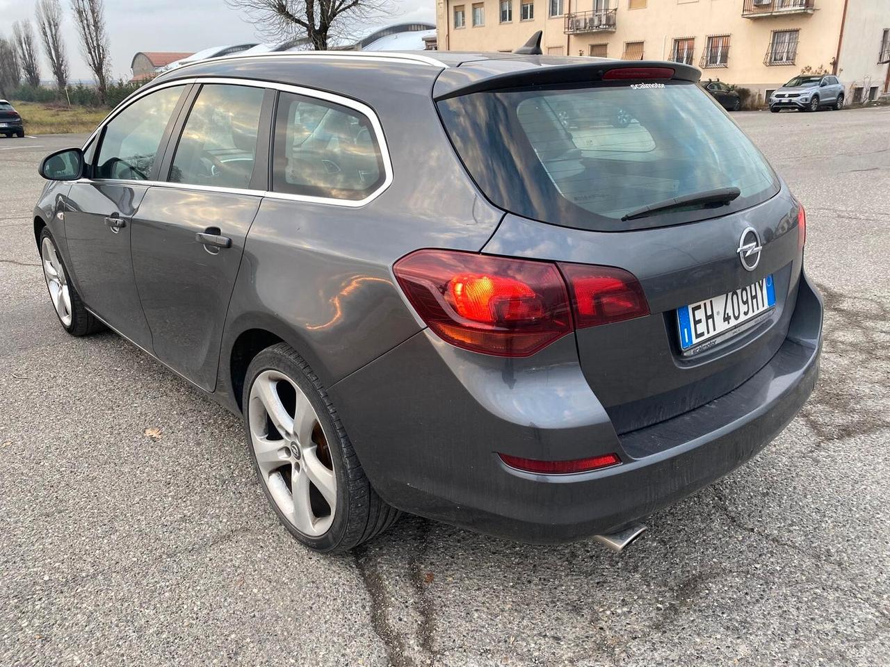 Opel Astra SPORTS TOURER
