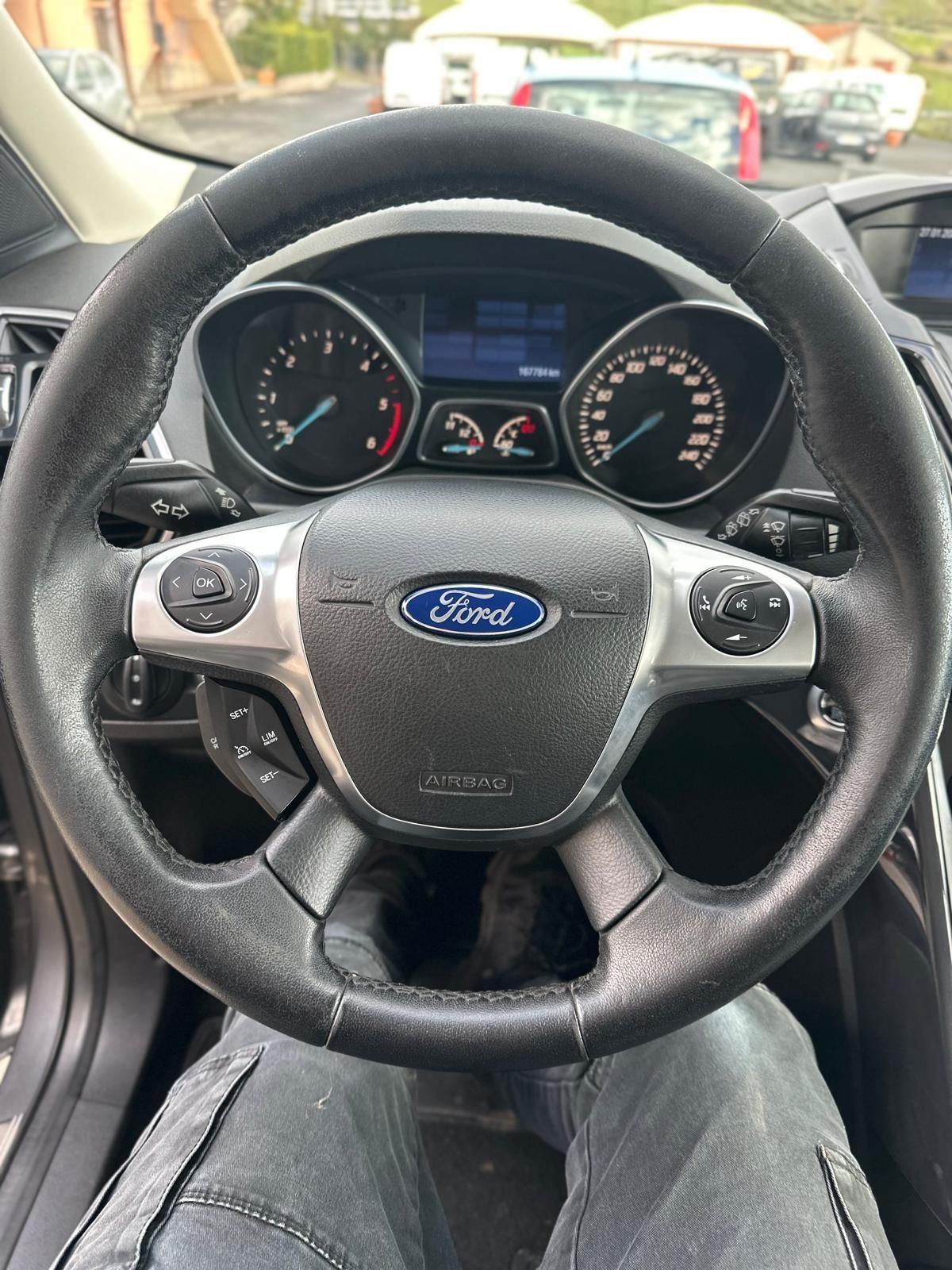 Ford Kuga 2.0 TDCI 140 CV 4WD Titanium