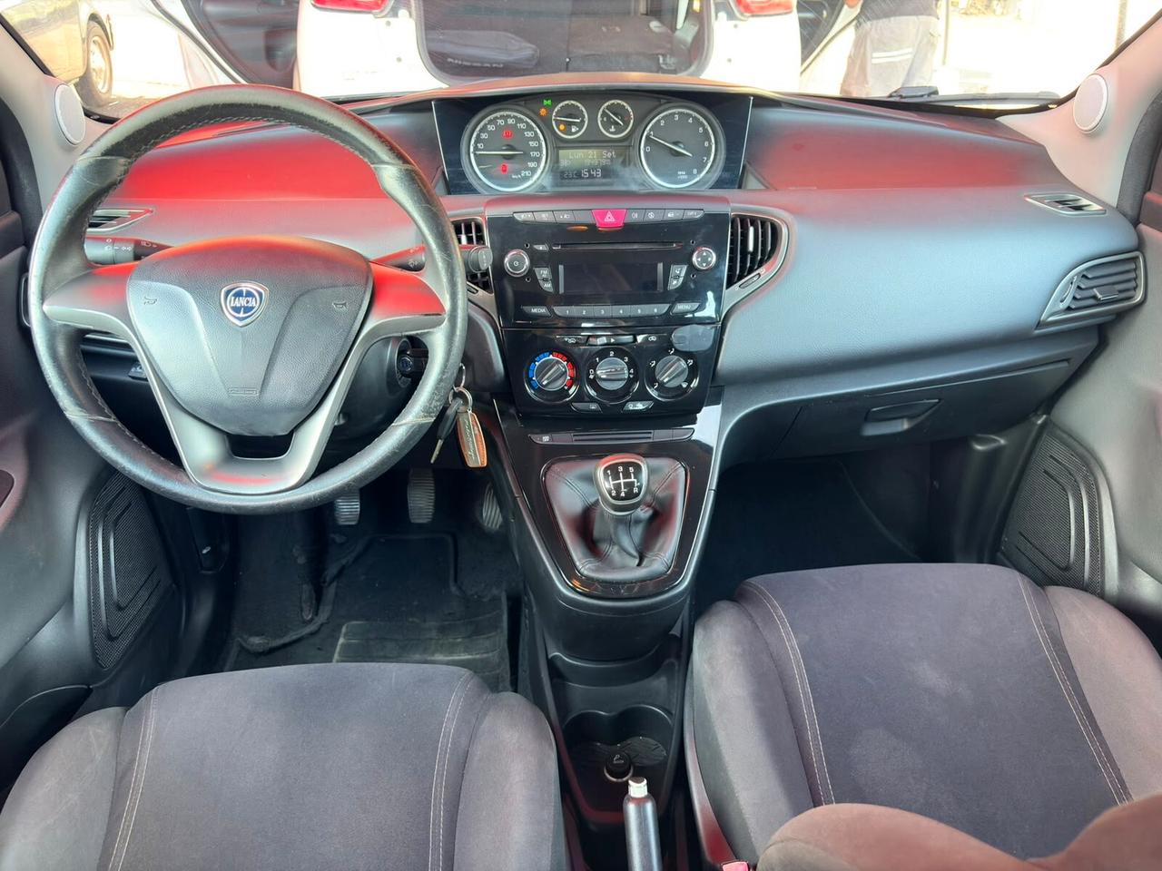 Lancia Ypsilon 1.2 69 CV 5 porte GPL Ecochic Platinum