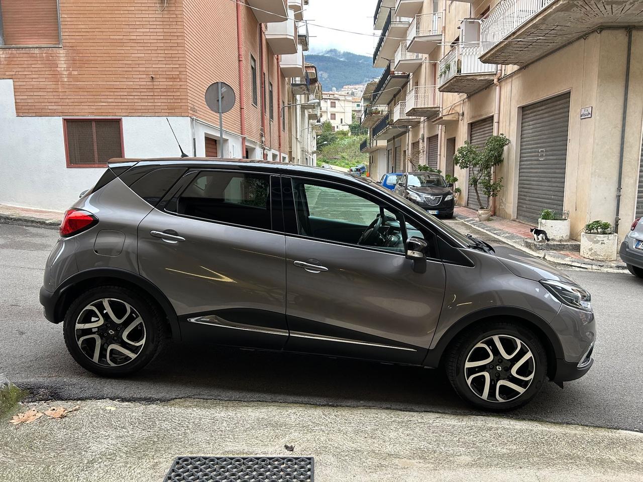 Renault Captur dCi 8V 90 CV EDC Start&Stop Energy Intens