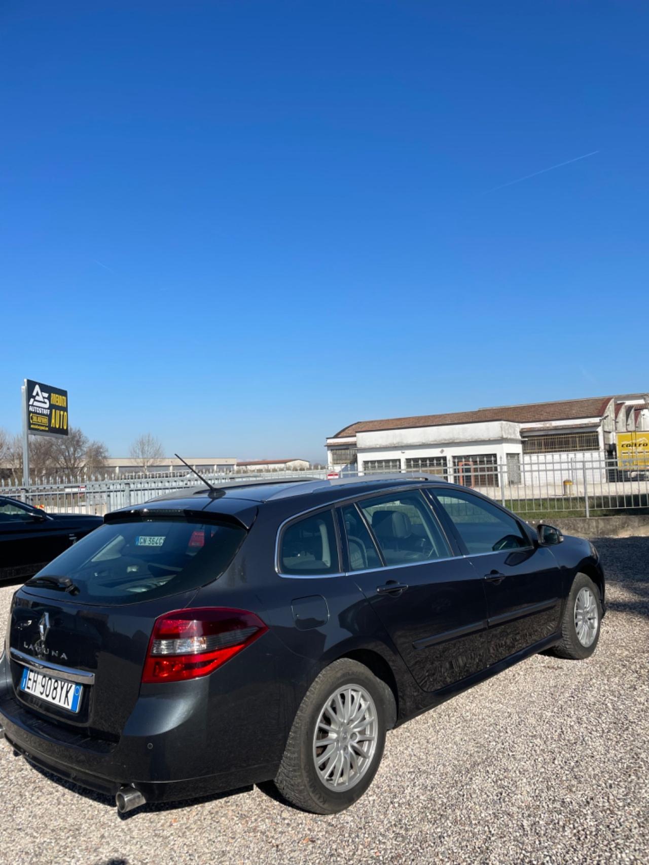 Renault Laguna 2.0 dCi 150CV SporTour Nav