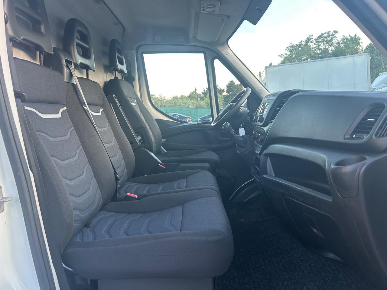 Iveco Daily 35S14V 2.3 Diesel 2021