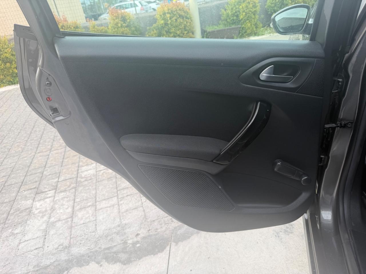 Peugeot 208 BlueHDi 75 5 porte Allure