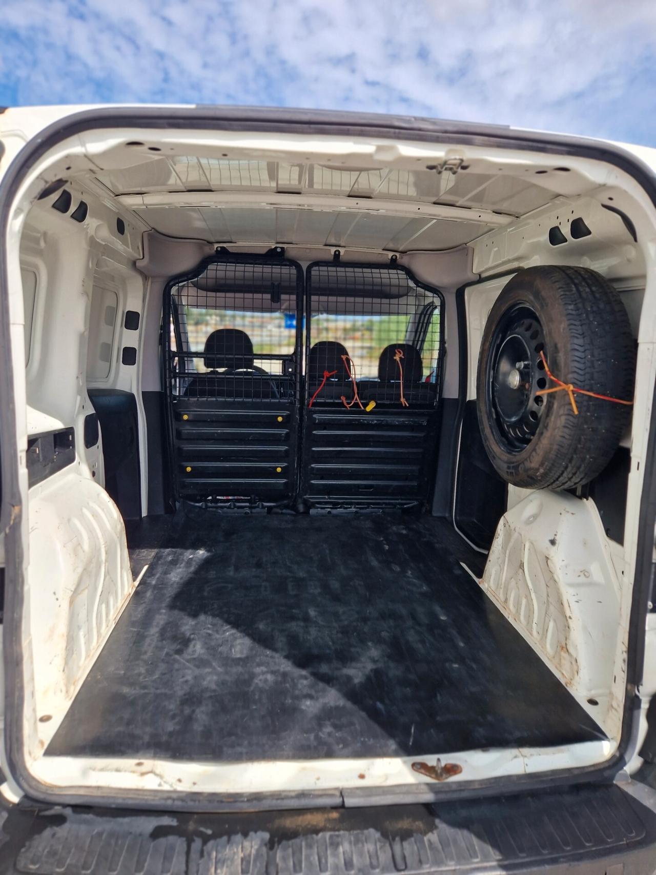 Fiat Doblo Doblò 1.4 T-Jet Natural Power PC-TN Cargo Lamier. SX 3 posti