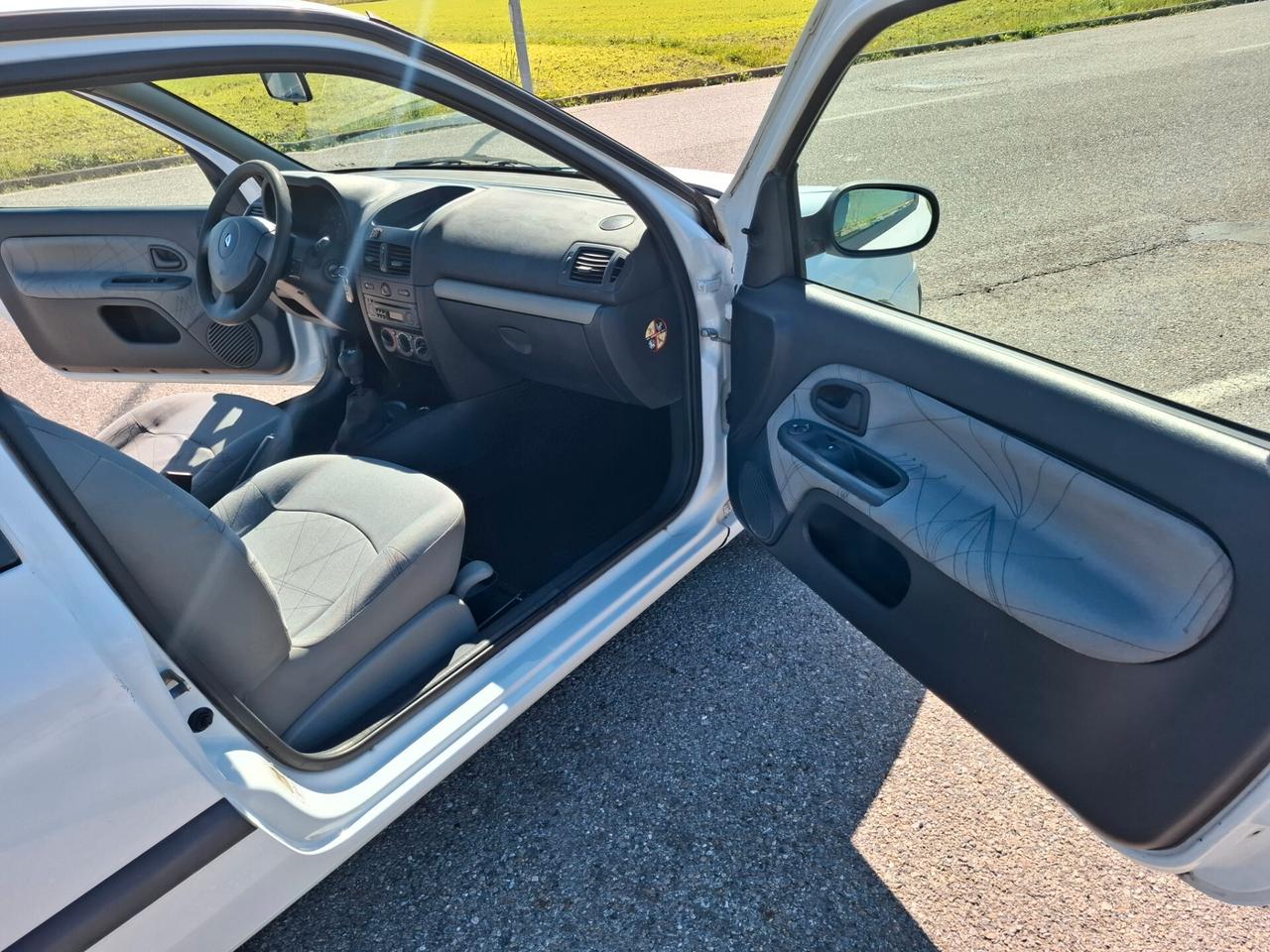 Renault Clio 1.5 dCi 65CV cat 3p. Van