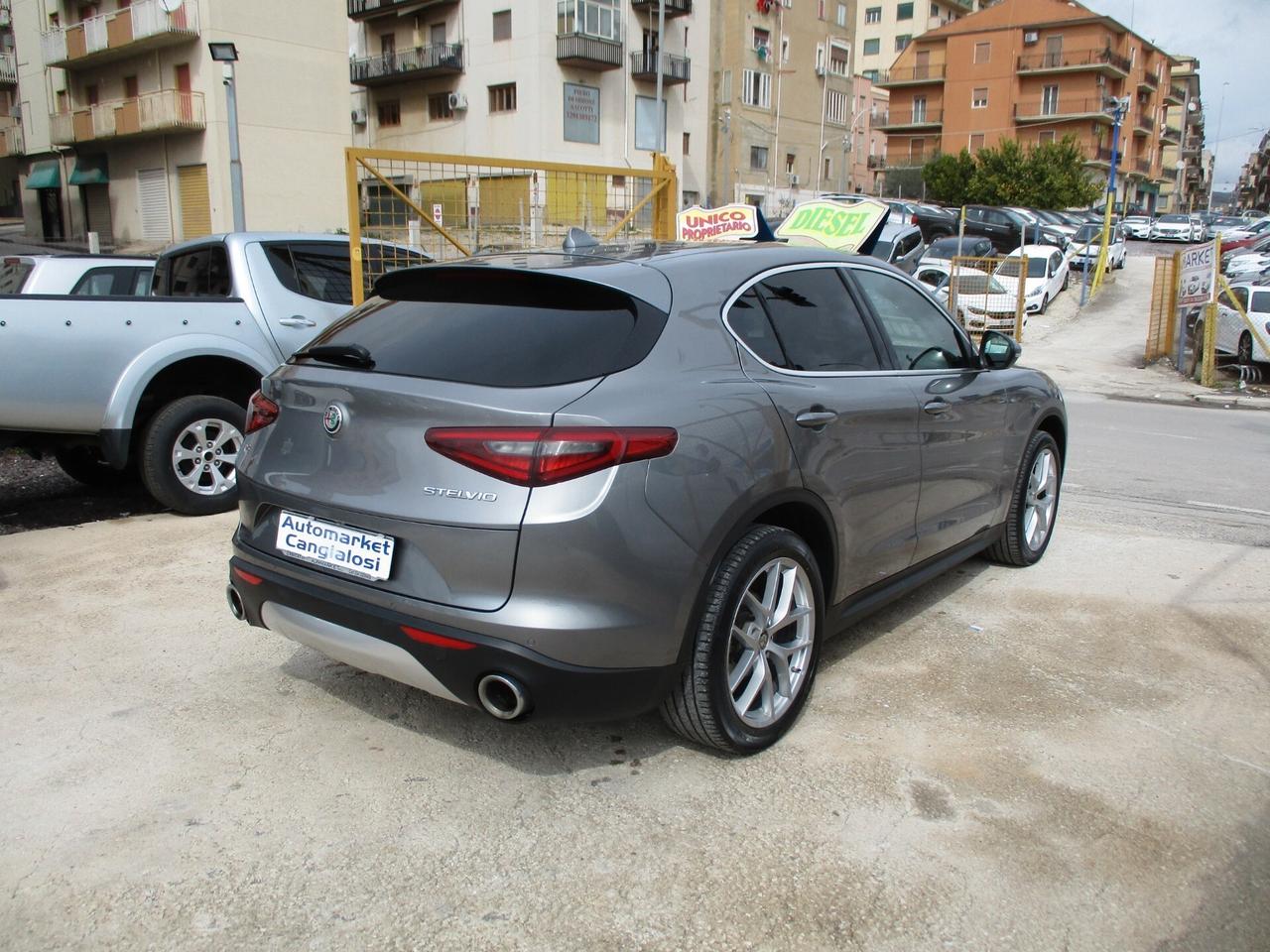 Alfa Romeo Stelvio 2.2 Turbodiesel 210 CV AT8 Q4 Executive