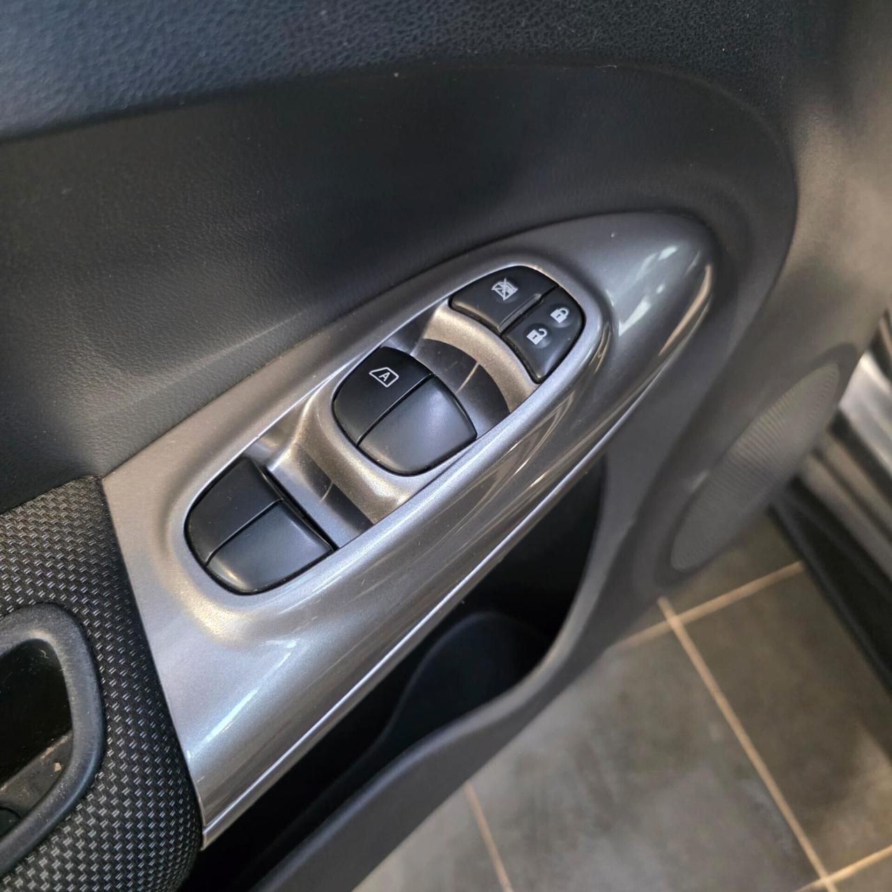 Nissan Juke 1.2 BENZINA NEOPATENTATI FULL OPTIONALS SOLO 40000KM