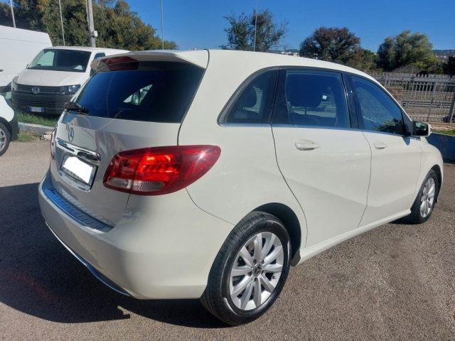 MERCEDES-BENZ B 180 d Automatic Premium