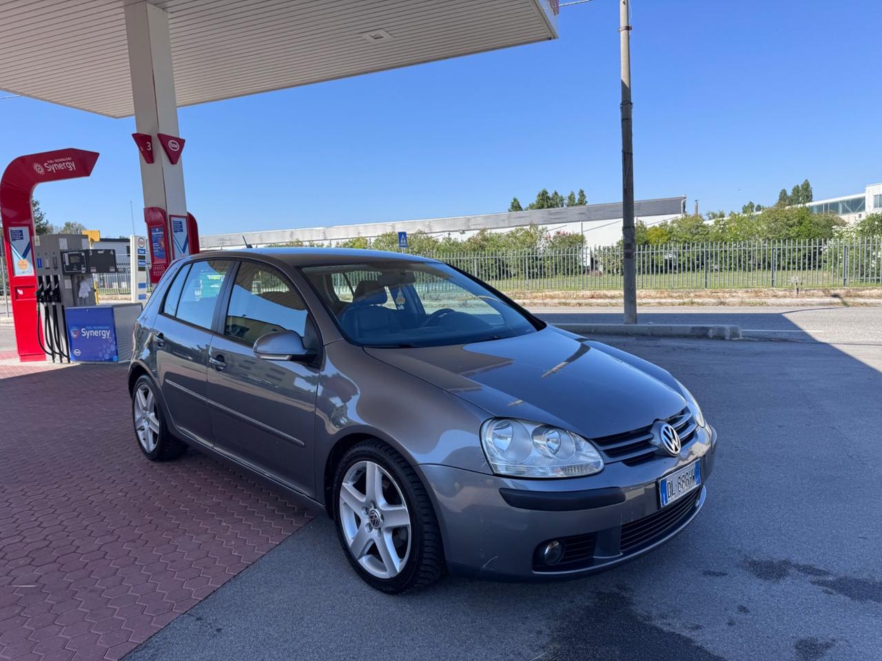 Volkswagen Golf 1.9 TDI 5p. HIGHLINE