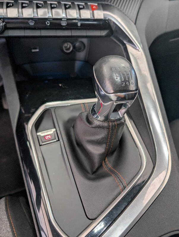 Peugeot 3008 1.5 bluehdi Business s&s 130cv