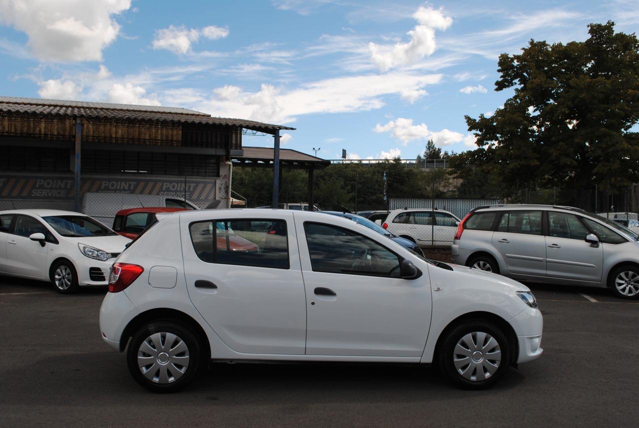 DACIA SANDERO 1.2 75 CV OK NEOPATENTATI (NO A/C)