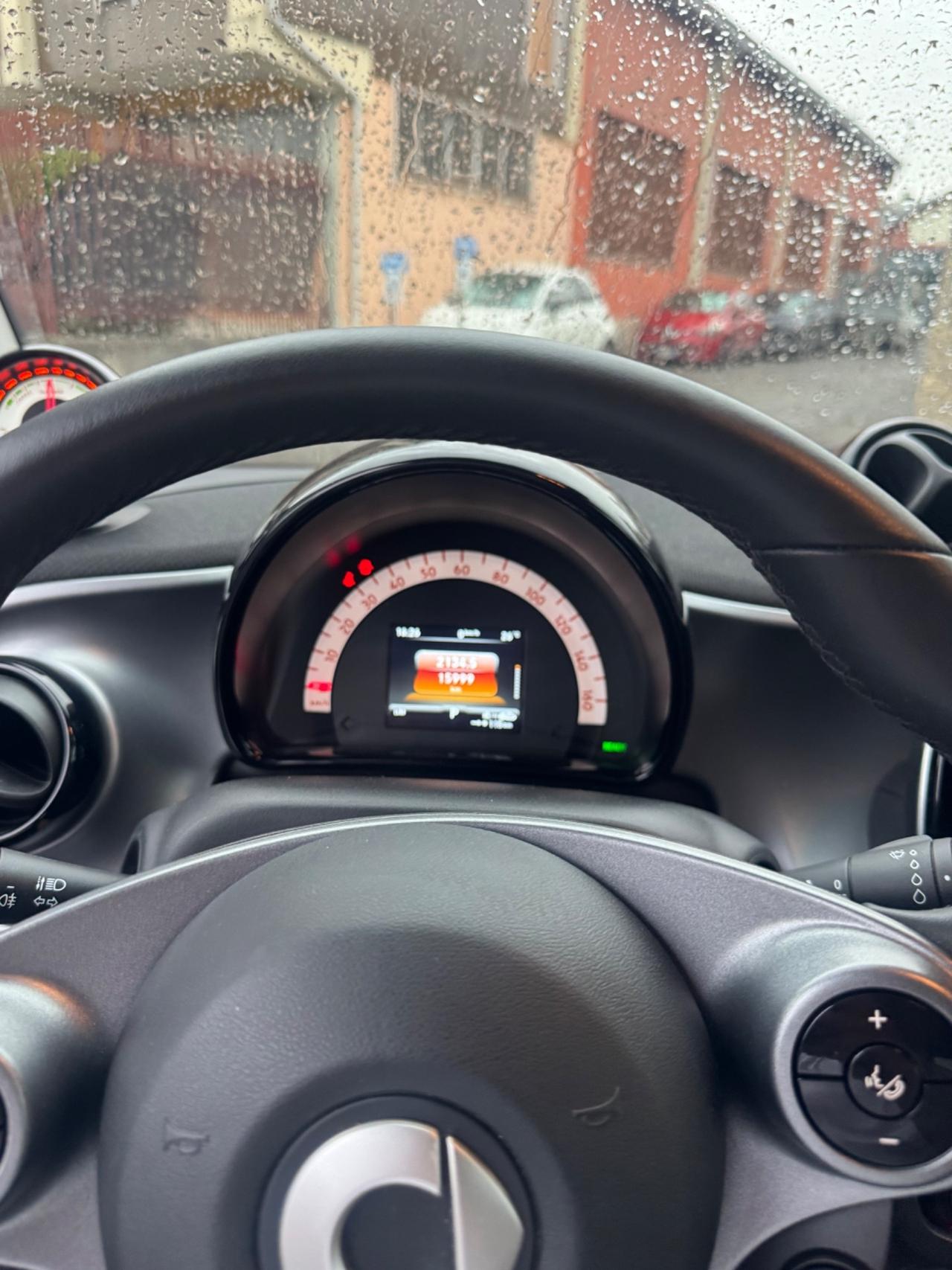 Smart 453 Eletrica con solo 15 Mila km neopatentati servosterzo