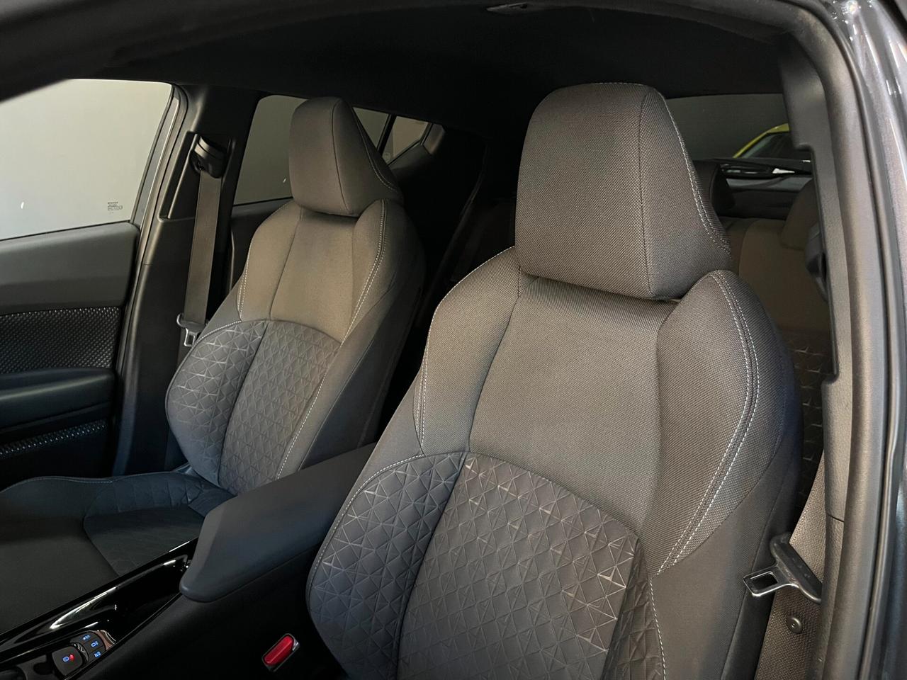 Toyota C-HR 2.0 Full Hybrid 184cv Trend e-cvt Auto ITALIANA