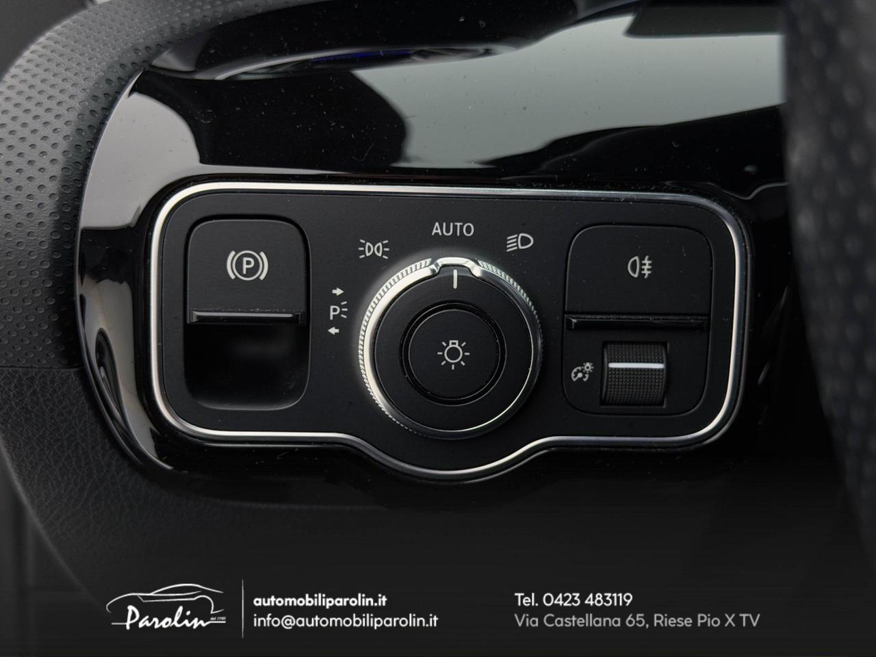 Mercedes-Benz A 180 d Premium Night Edition AMG LED