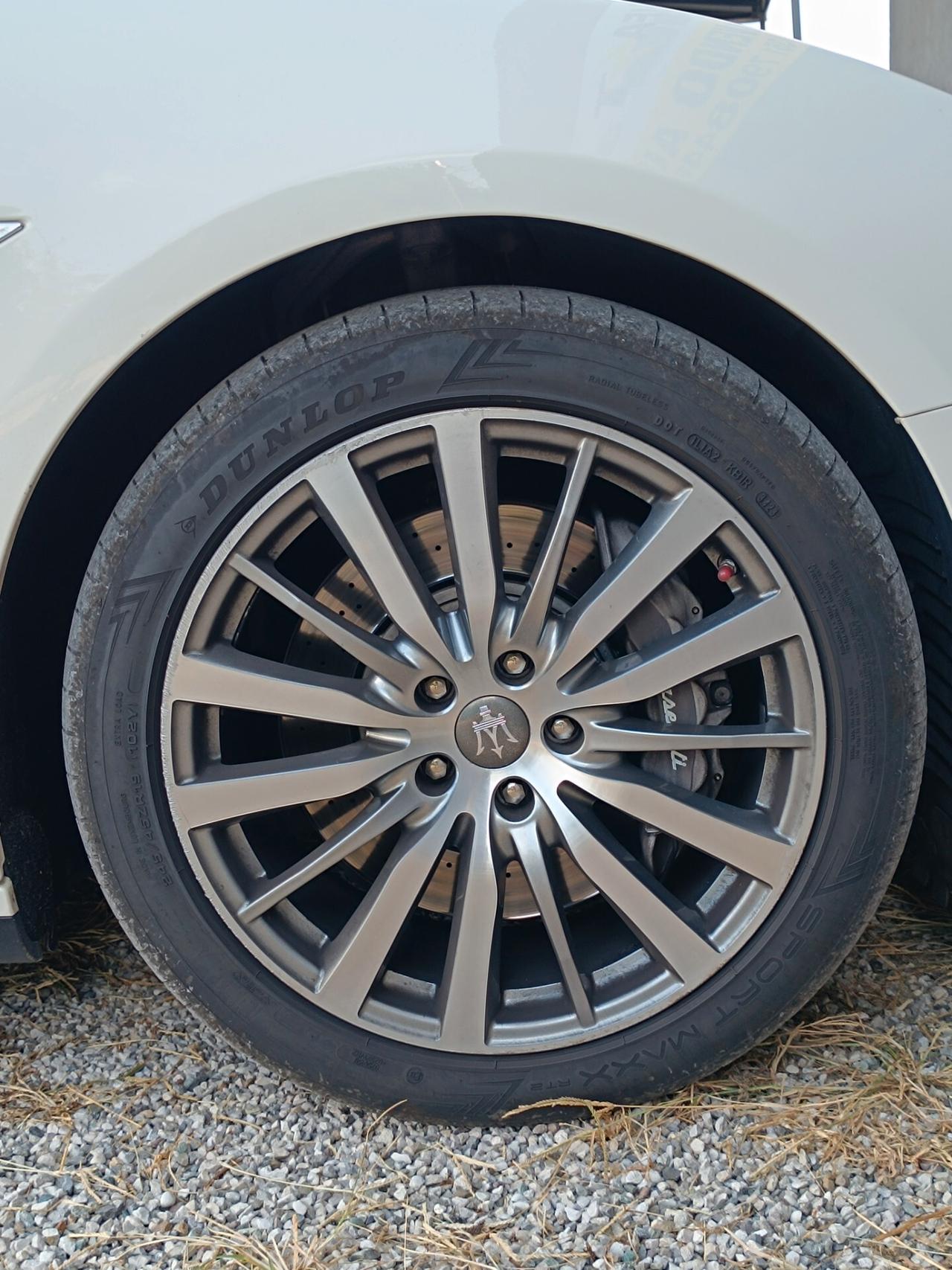 Maserati Ghibli V6 Diesel 250cv