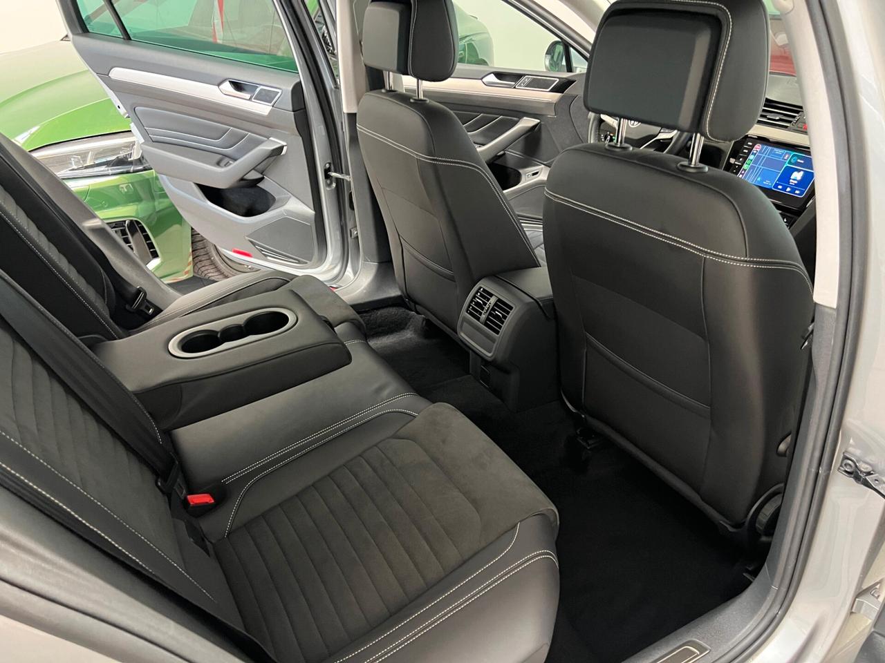 Volkswagen Passat VW HIGHLINE 150CV DSG