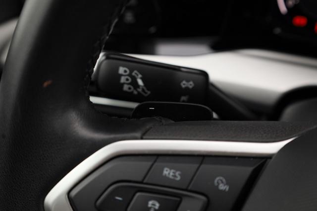 VOLKSWAGEN Golf Variant 1.0 eTSI EVO DSG Life
