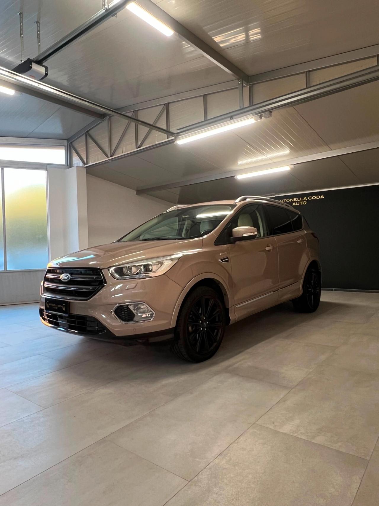 Ford Kuga 2.0 TDCI 150 CV S&S 4WD Powershift Vignale