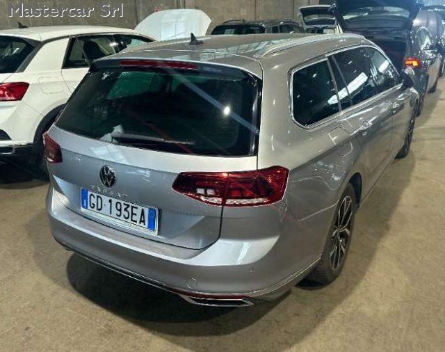 VOLKSWAGEN Passat Variant Variant 2.0 tdi Executive 150cv dsg - GD193EA