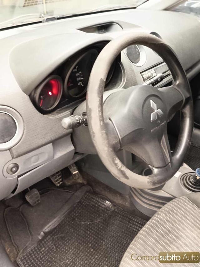 MITSUBISHI Colt 1.1 12V 3p. Inform