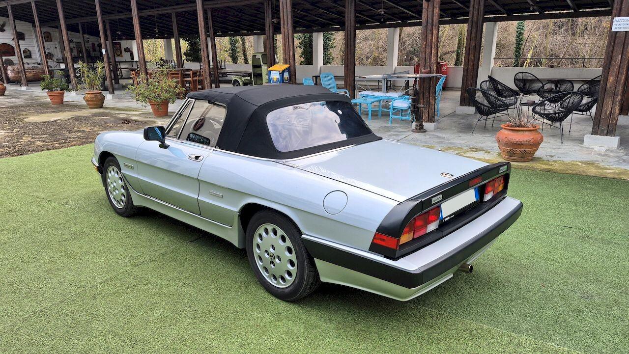 Alfa Romeo Spider 2.0i Quadrifoglio Verde – 1987