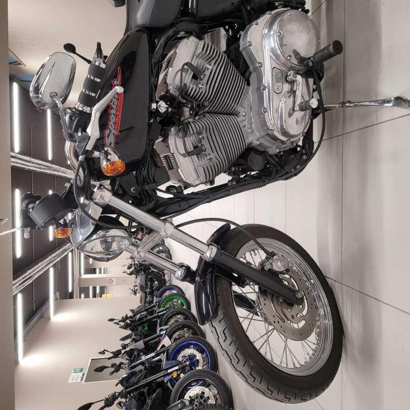 Harley-Davidson XL 883R - 2006