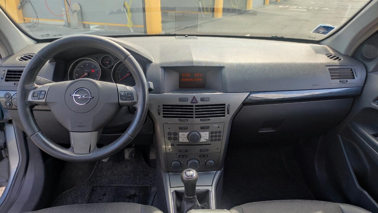 Opel Astra 1.6 Benz Twinport NEOPATENTATI - 2006