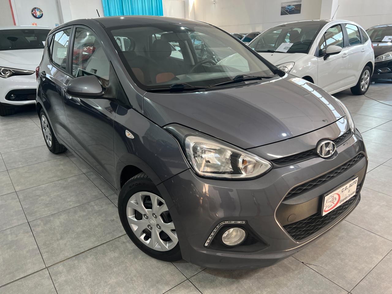 Hyundai i10 1.2 65 CV - STYLE - 2015
