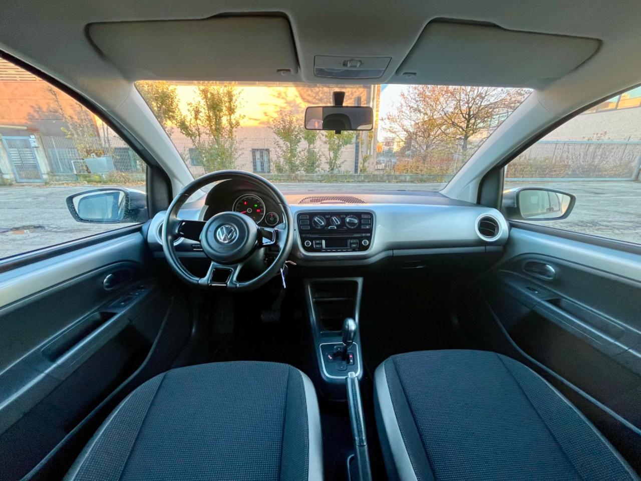VW Up 1.0benz 2013 153.000km cambio automatico perfetta