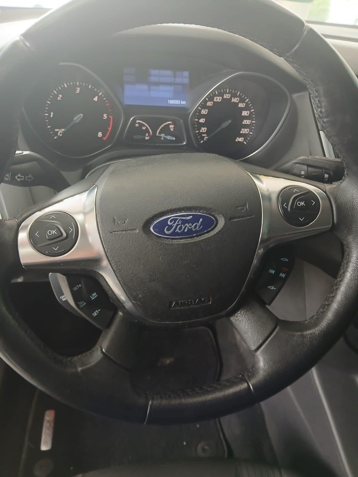 Ford Focus 2.0 TDCi 115 CV cambio automatico full