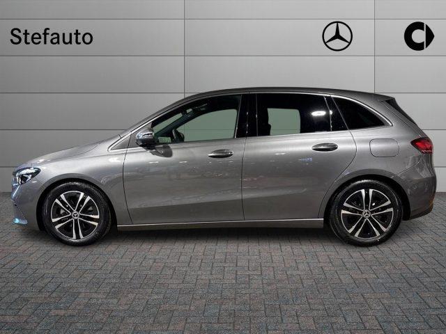 MERCEDES-BENZ B 180 d Automatic Street Edition