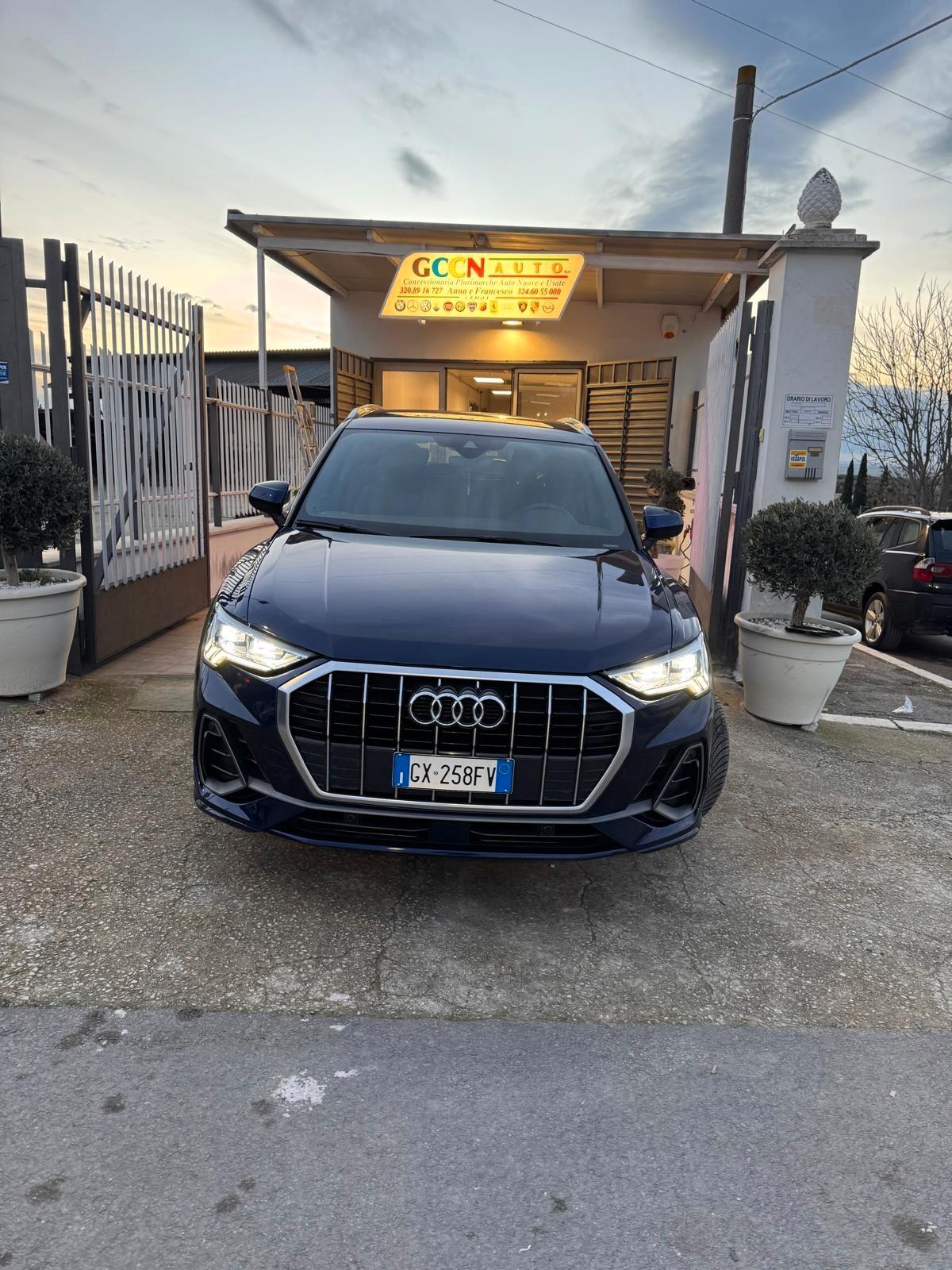 Audi Q3 35 TDI S tronic Identity Black