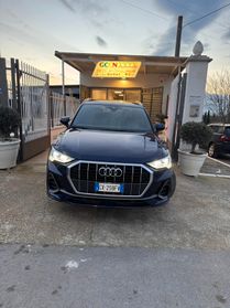 Audi Q3 35 TDI S tronic Identity Black