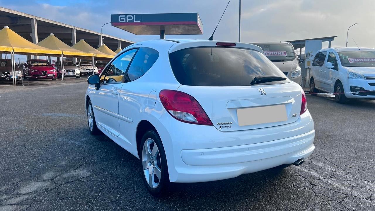 Peugeot 207 1.6 8V HDi 93CV 3p. Allure