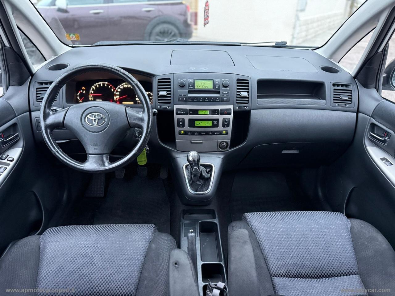 TOYOTA Corolla Verso 2.0 16V D-4D Sol