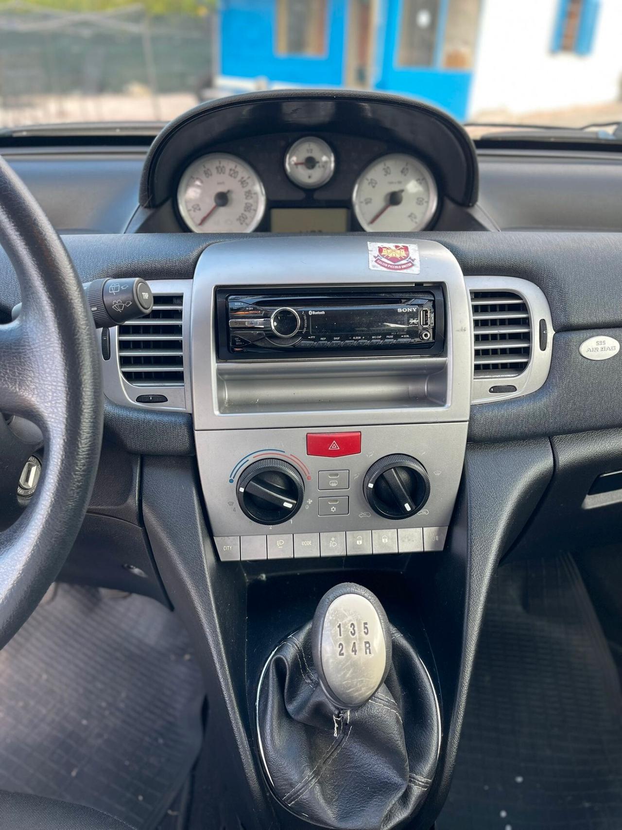 Lancia Ypsilon 1.2 Argento