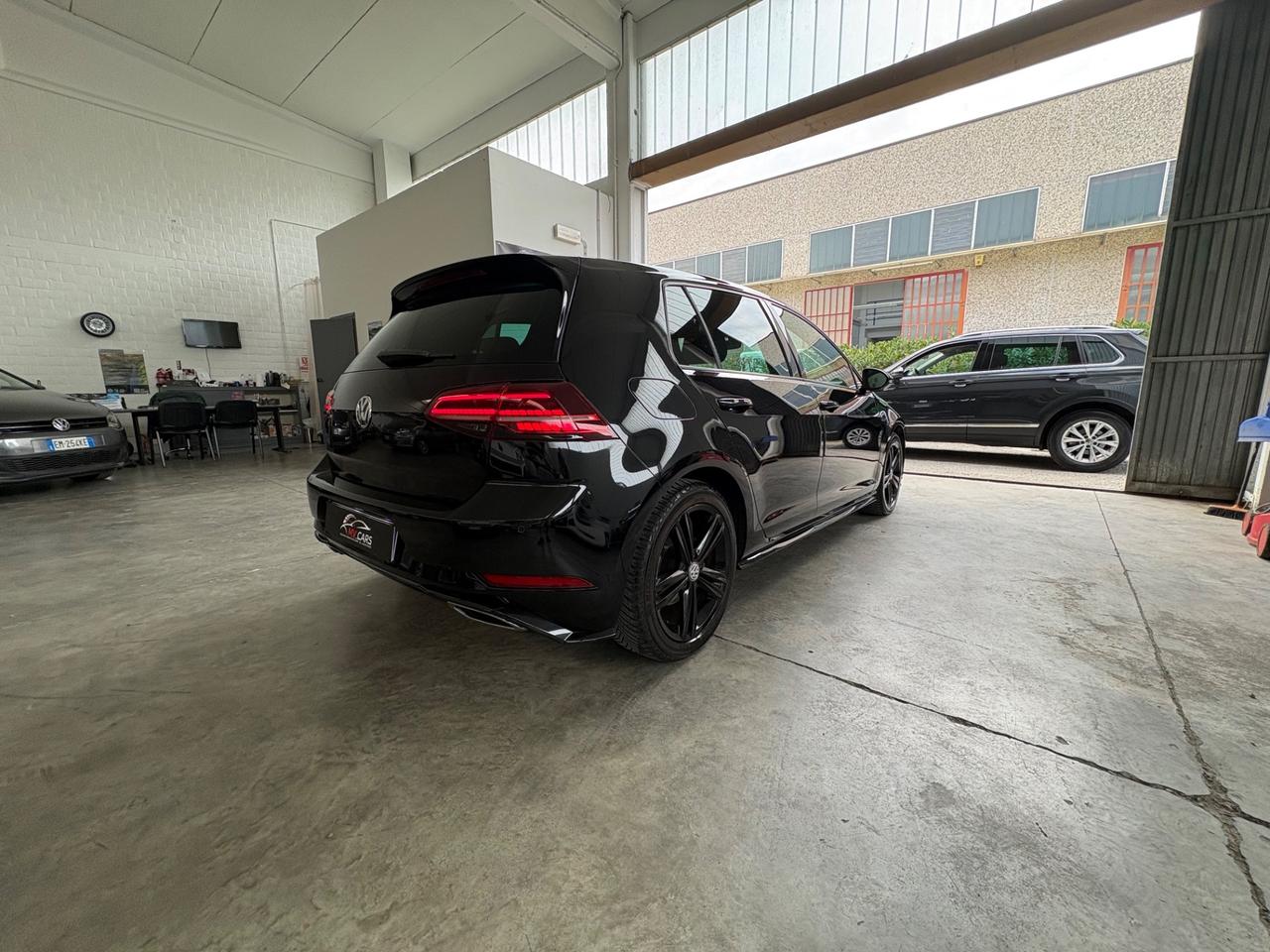 Volkswagen Golf 1.4 TSI 125 CV 5p Sport r-line km digitale