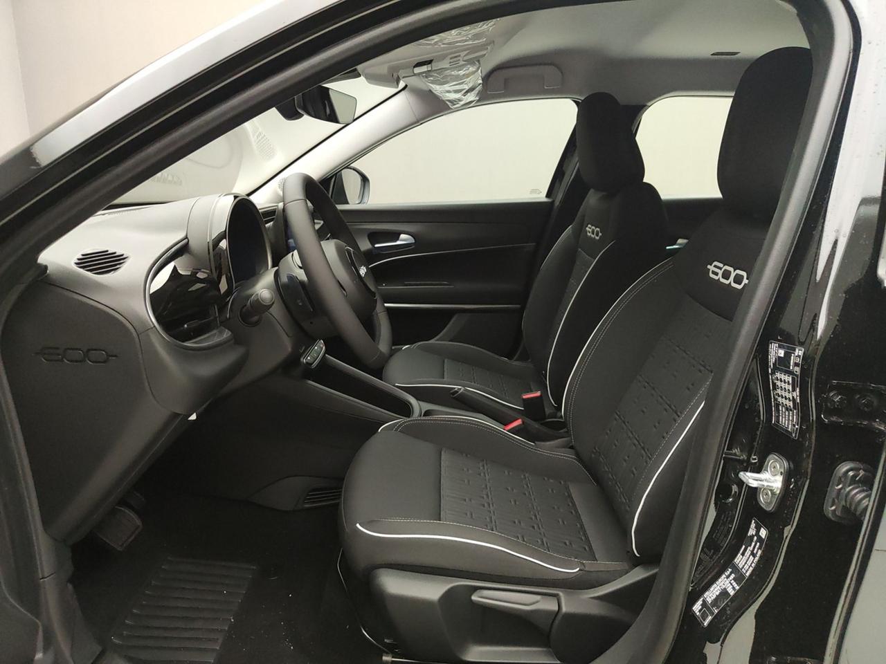 FIAT 600 IV 2023 1.2 MHEV 110CV DCT