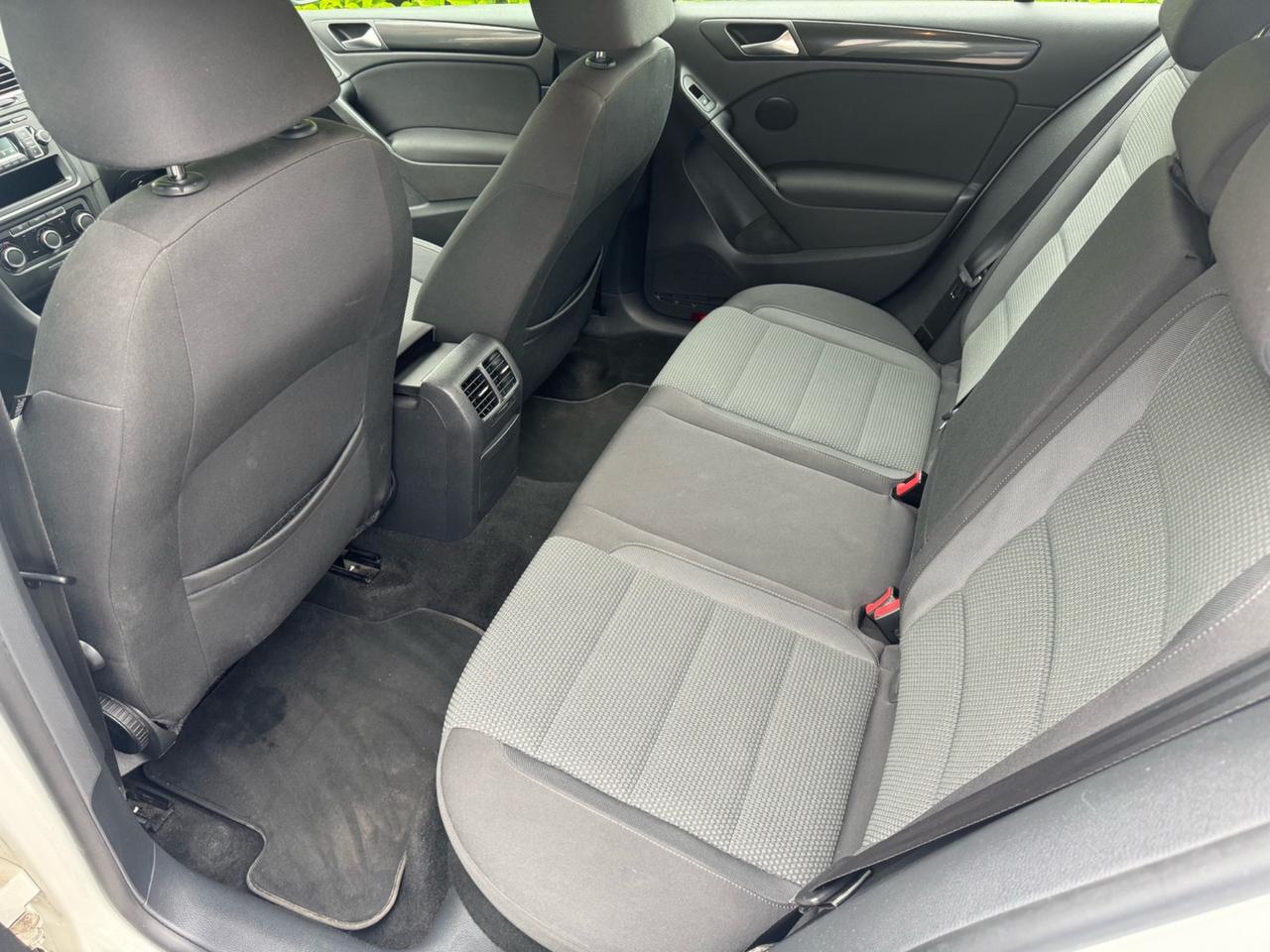 Volkswagen Golf 1.6 TDI Highline - IMPECCABILE