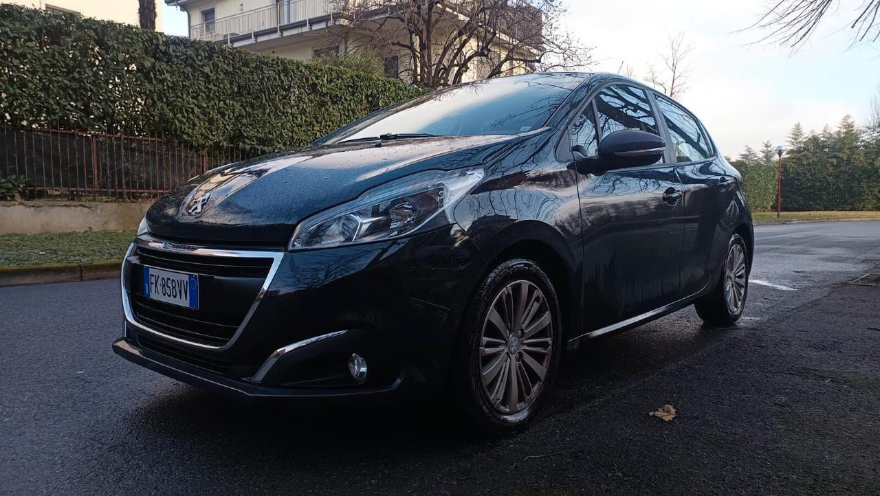 Peugeot 208 PureTech 82 5 porte Allure