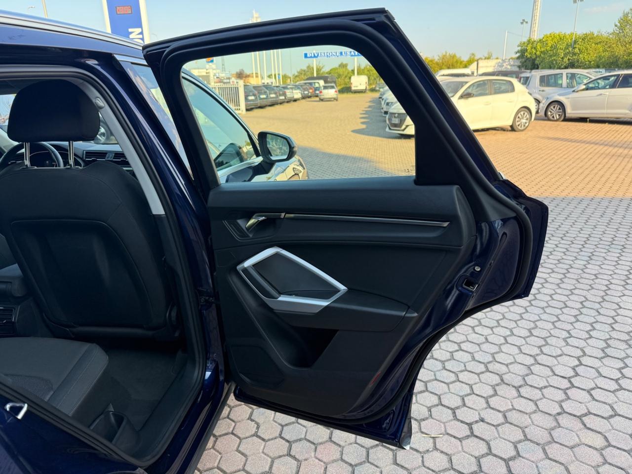 Audi Q3 35 TDI quattro S tronic Business Advanced