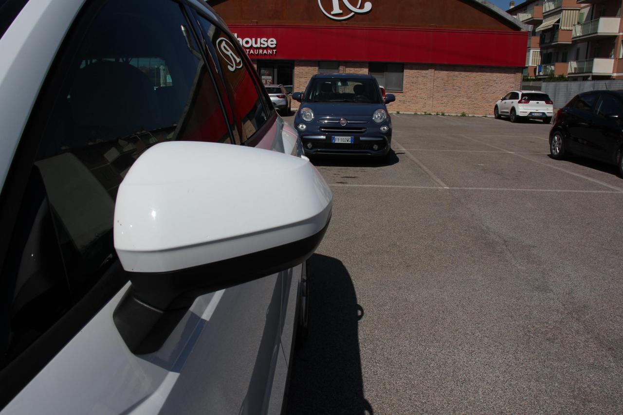 Audi Q3 40 2.0 tdi Business quattro 200cv s-tronic