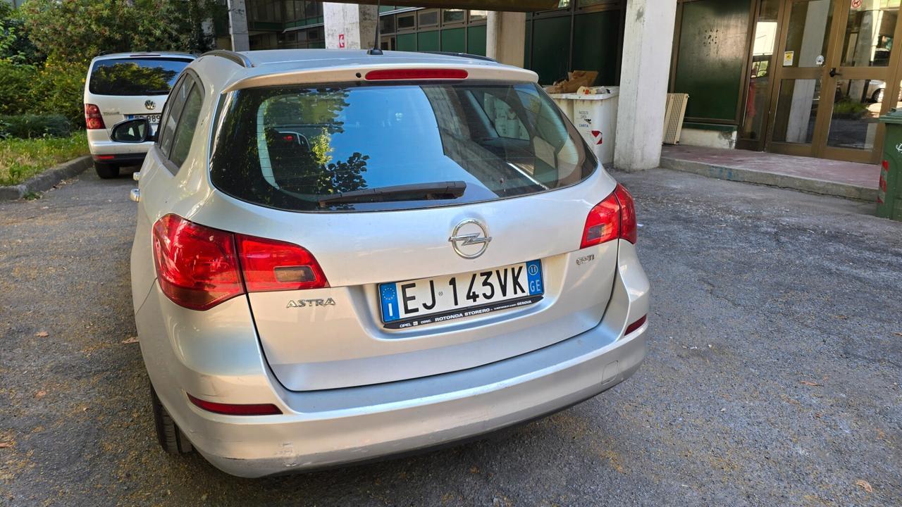 Opel Astra 1.7 CDTI 125CV Sports Tourer Cosmo