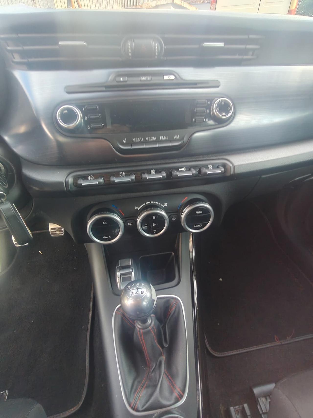 Alfa Romeo Giulietta 1.4 Turbo 120 CV Distinctive