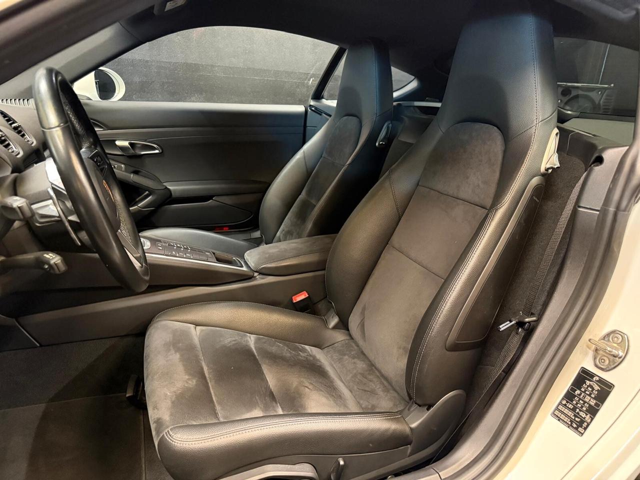 Porsche 718 Cayman 2.0