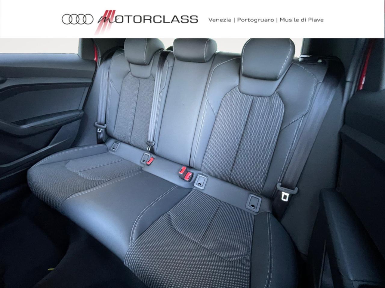 Audi A1 allstreet 30 1.0 tfsi 116cv identity contrast