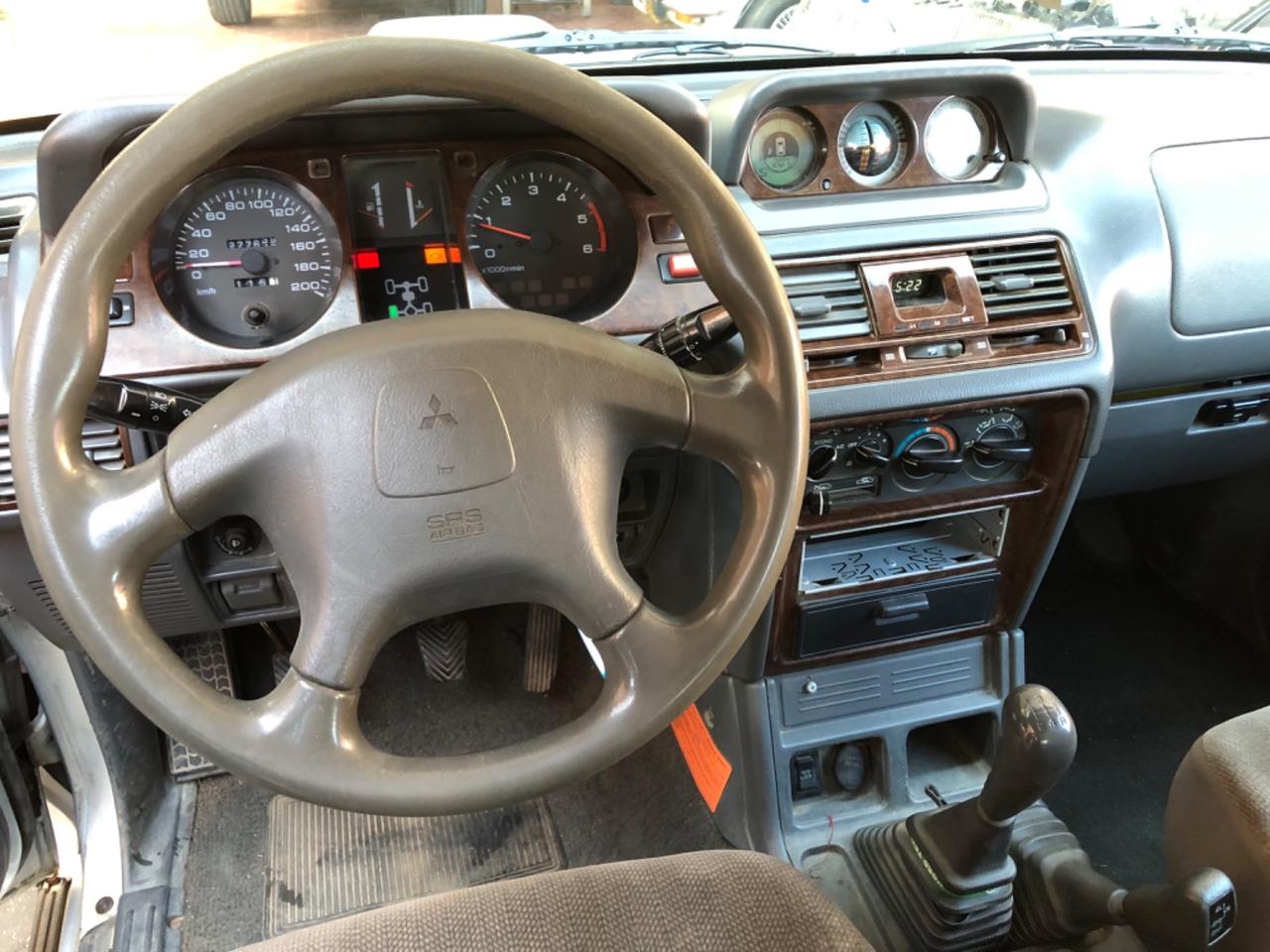 Mitsubishi Pajero 2.5 TDI MT SS GLS Special Action