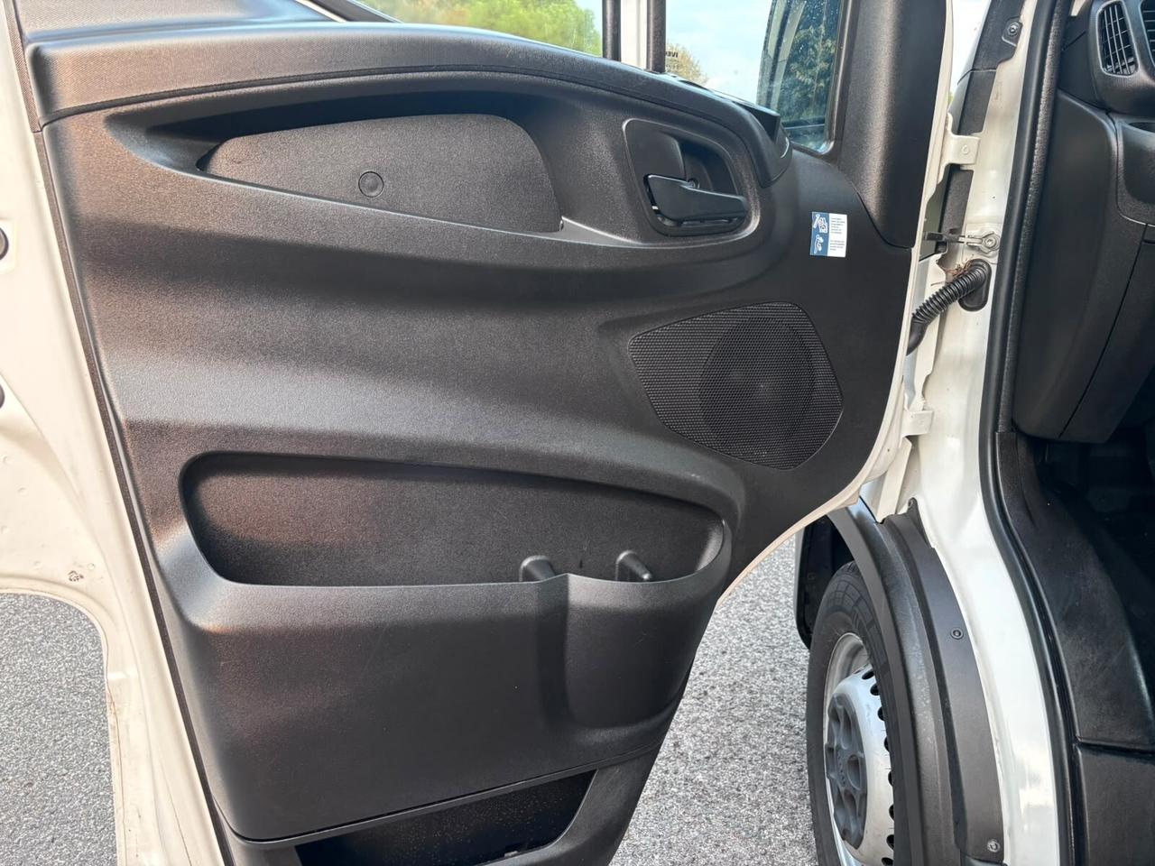 IVECO DAILY 35 S 12 H2
