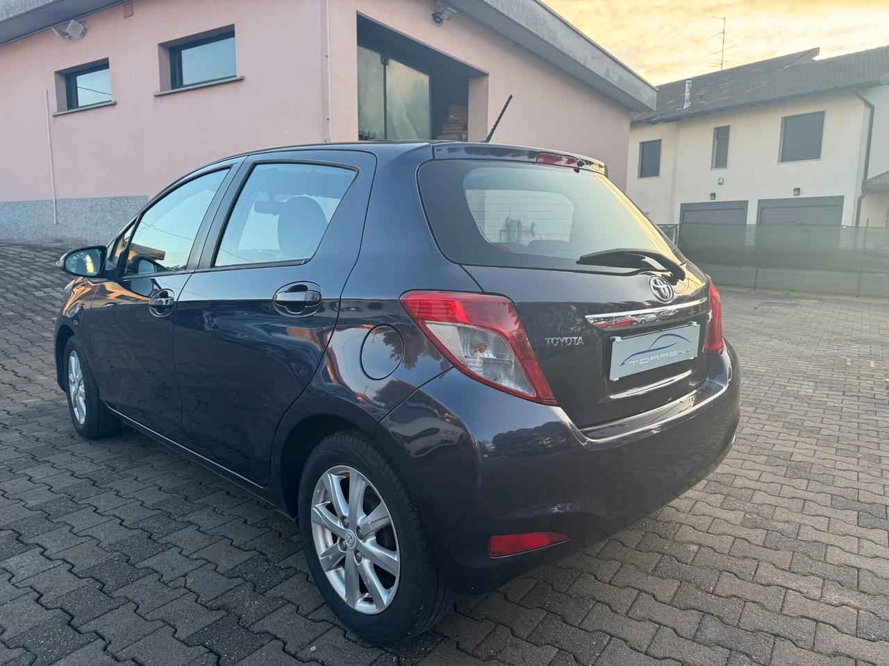 Toyota Yaris 1.0 5 porte